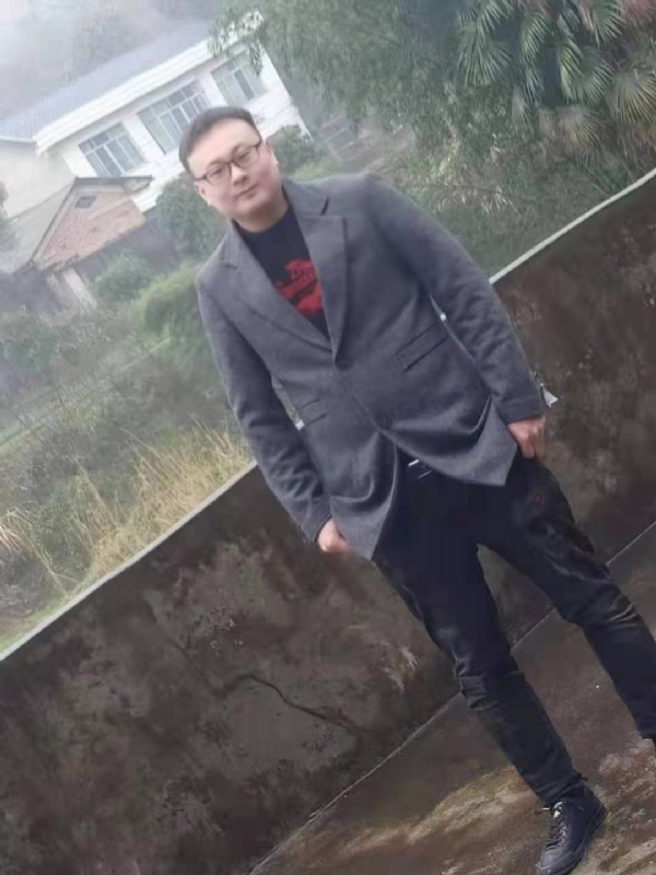 冰城的第一张照片--茂名相亲服务中心