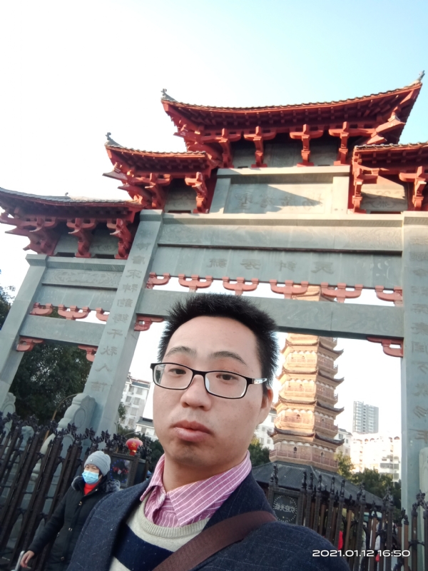 碧血丹心的第一张照片--茂名相亲服务中心