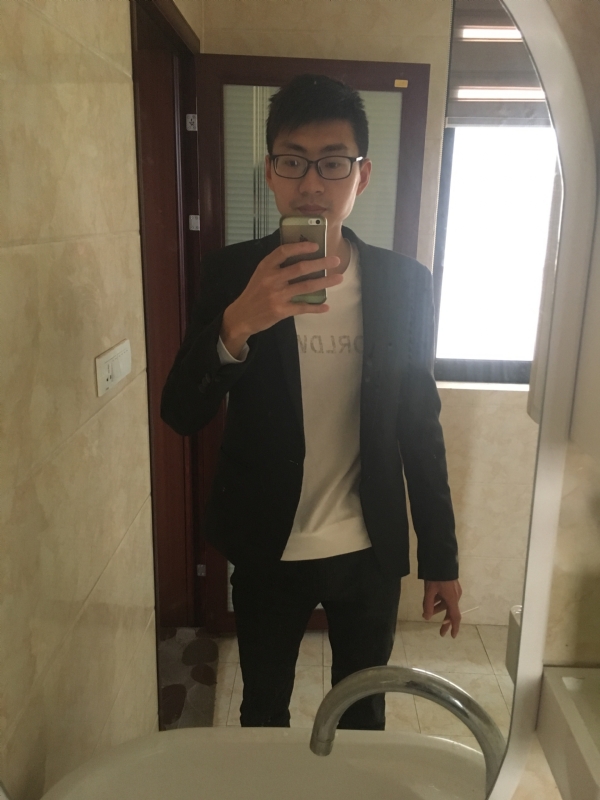 一生何求的第一张照片--茂名相亲服务中心