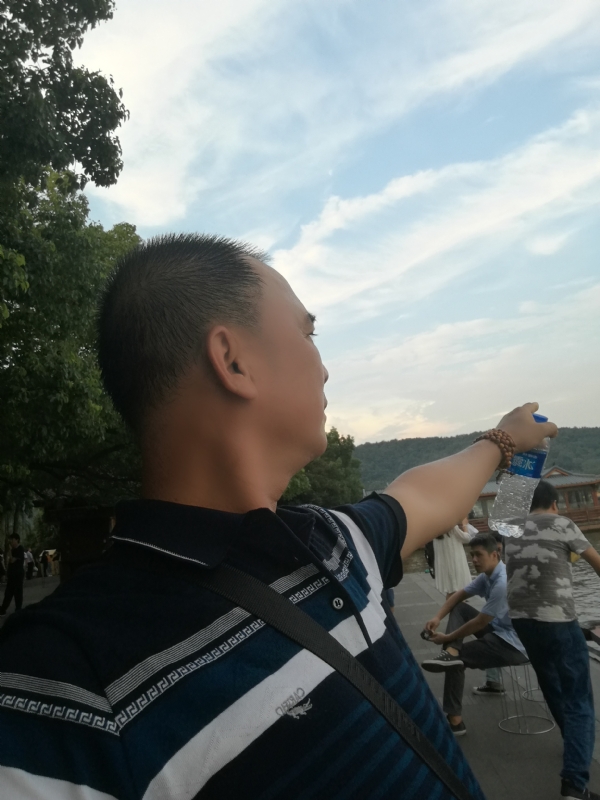 木子五的第四张照片--茂名相亲服务中心
