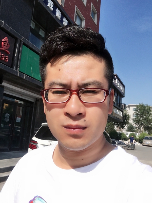 AA首席的第一张照片--茂名相亲服务中心