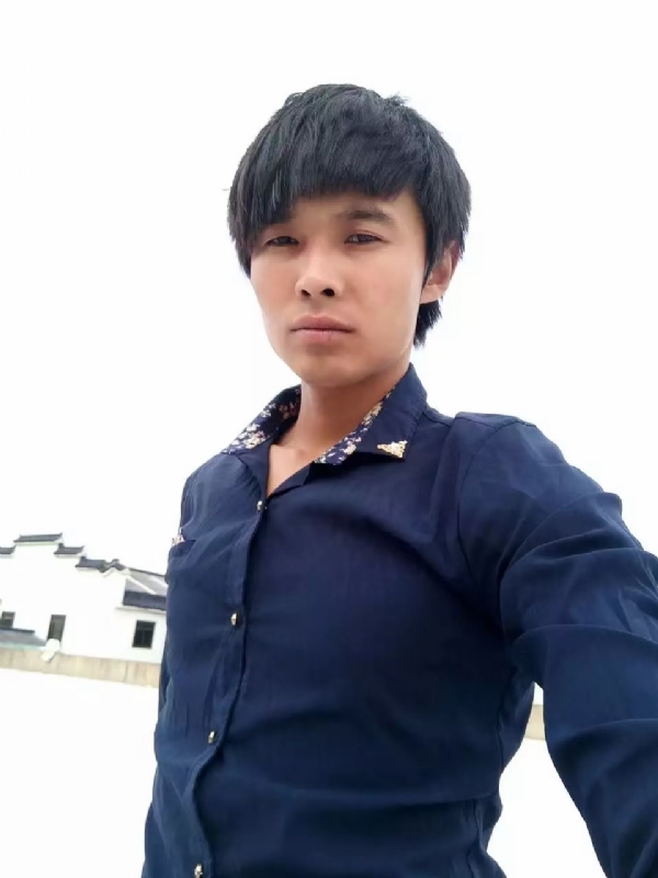 庸人自扰的第一张照片--茂名相亲服务中心