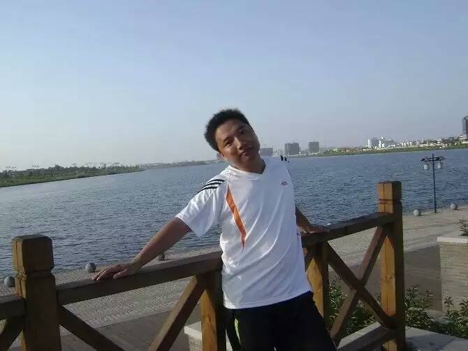 才乡痴情的第二张照片--茂名相亲服务中心