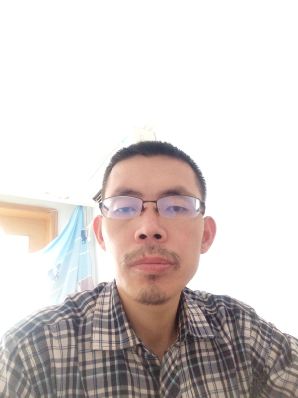 芳华的第一张照片--茂名相亲服务中心