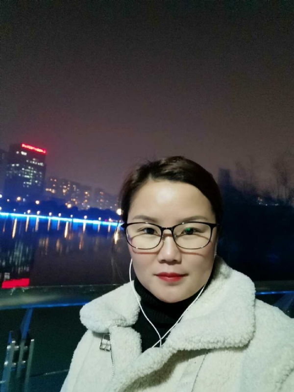 小英的第一张照片--茂名相亲服务中心