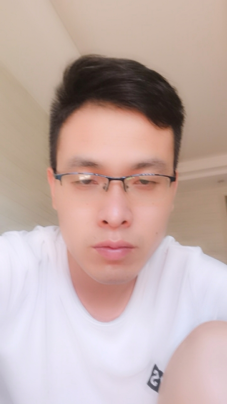 携一人白首的第一张照片--茂名相亲服务中心