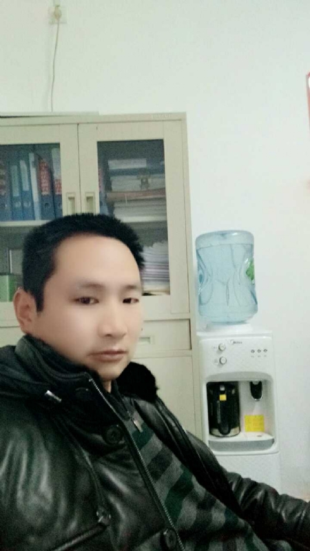 蓝色棒棒糖的第一张照片--茂名相亲服务中心