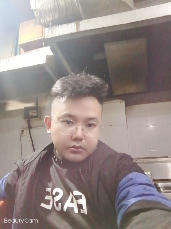 棒哥的第二张照片--茂名相亲服务中心
