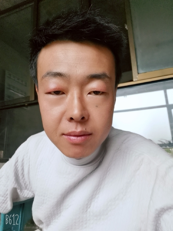 缺爱80后的第一张照片--茂名相亲服务中心