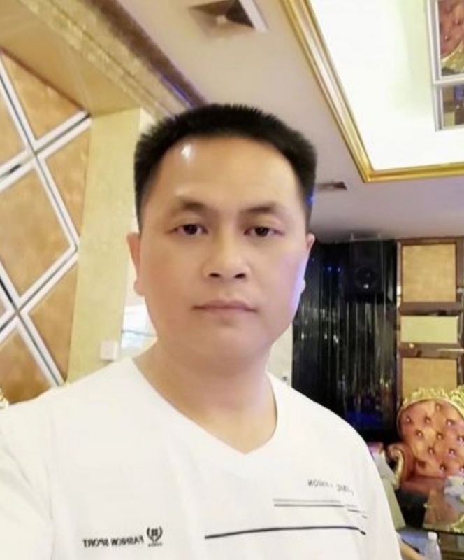 小梁的第二张照片--茂名相亲服务中心