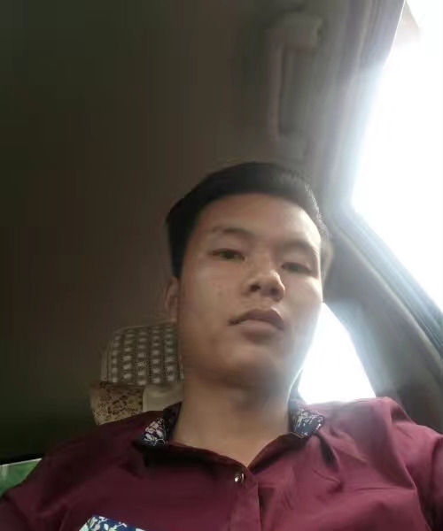 单亲爸爸的第一张照片--茂名相亲服务中心