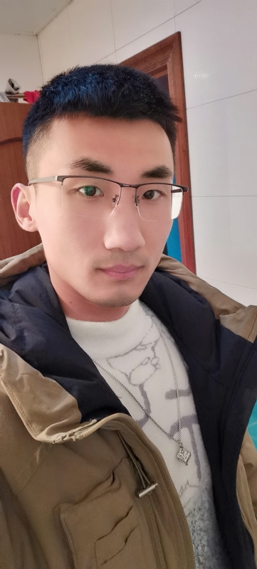 闯红灯吐泡泡的第二张照片--茂名相亲服务中心