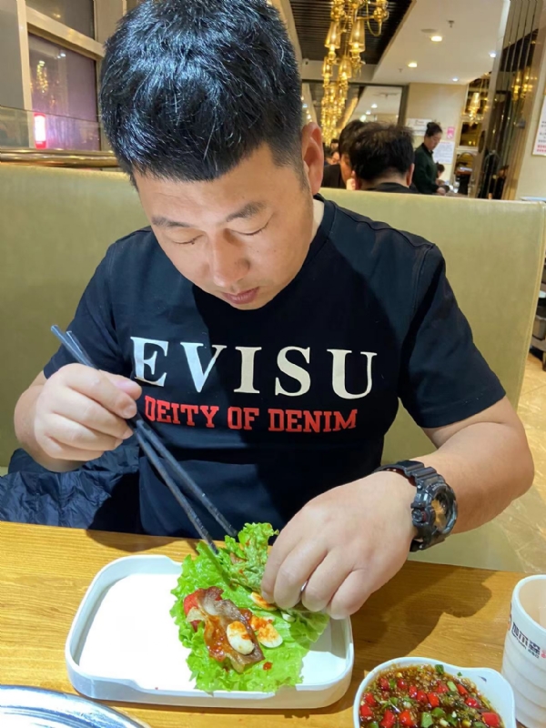 砒霜的第一张照片--茂名相亲服务中心