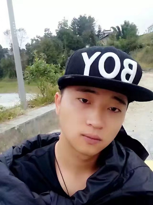 南来北往的第一张照片--茂名相亲服务中心