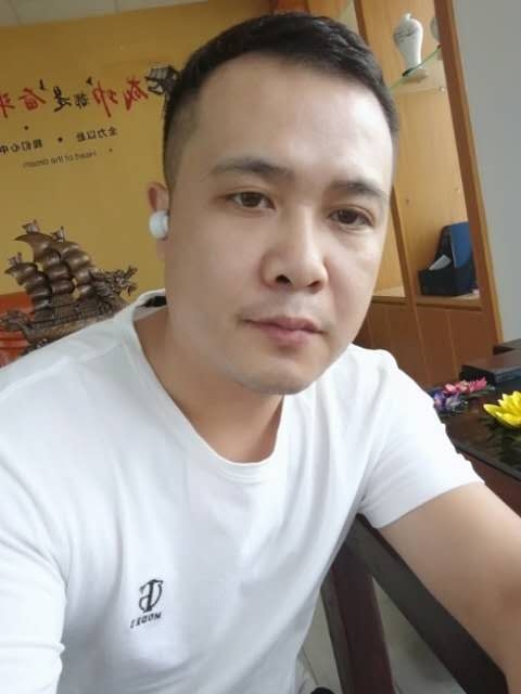 礼哥的第二张照片--茂名相亲服务中心