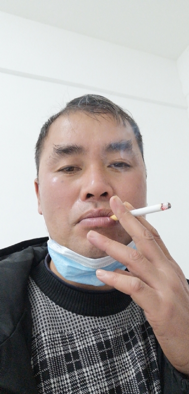 龙心的第一张照片--茂名相亲服务中心