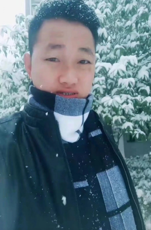 为爱拼一回的第一张照片--茂名相亲服务中心