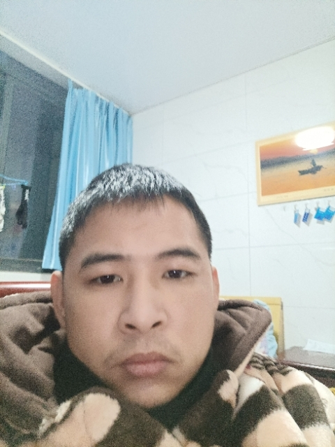 寂寞的第一张照片--茂名相亲服务中心