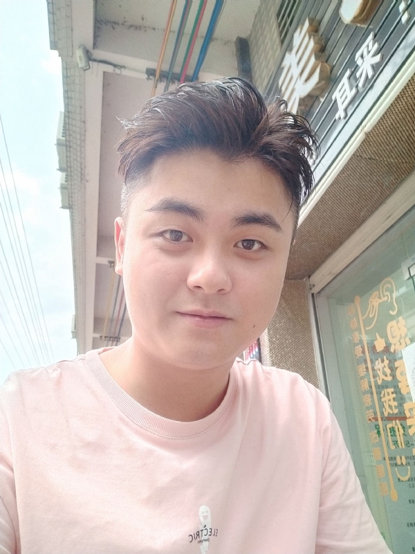李健诚的第一张照片--茂名相亲服务中心