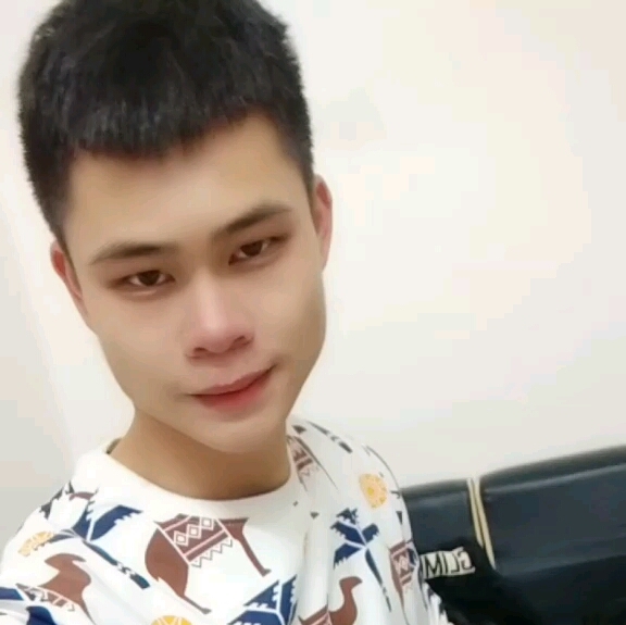 浪子的第一张照片--茂名相亲服务中心