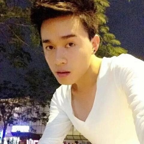 爱与不爱的第一张照片--茂名相亲服务中心