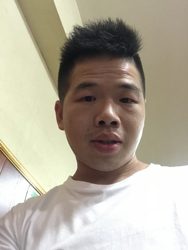 爱请简单点的第一张照片--茂名相亲服务中心
