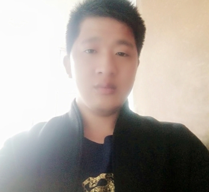 形影不离的第一张照片--茂名相亲服务中心
