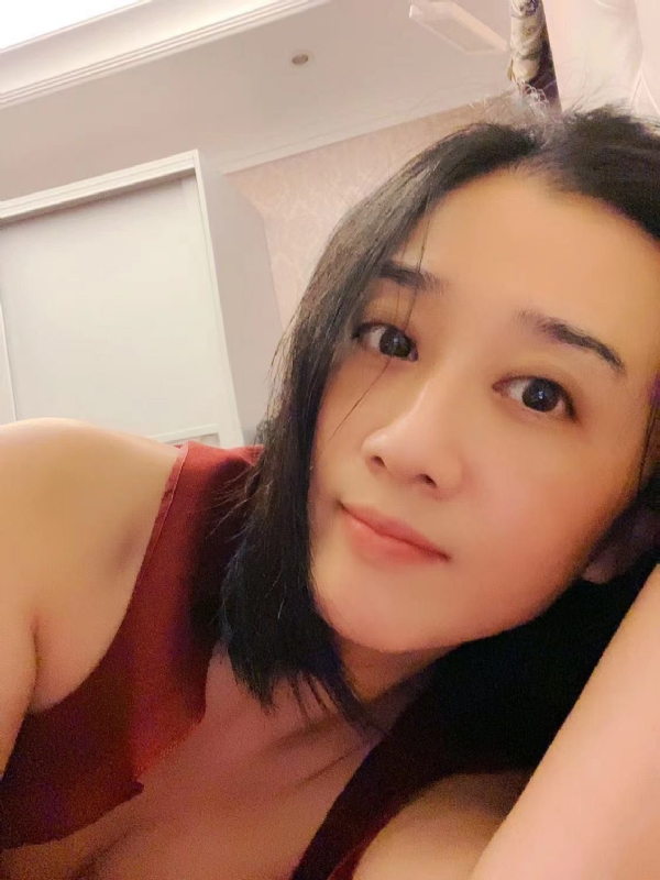 HongYu的第一张照片--茂名相亲服务中心
