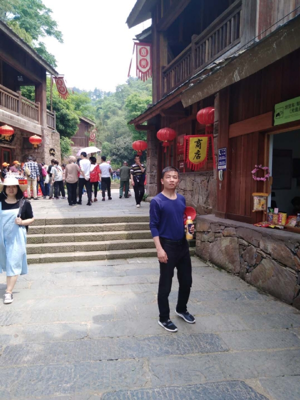 LX的第一张照片--茂名相亲服务中心