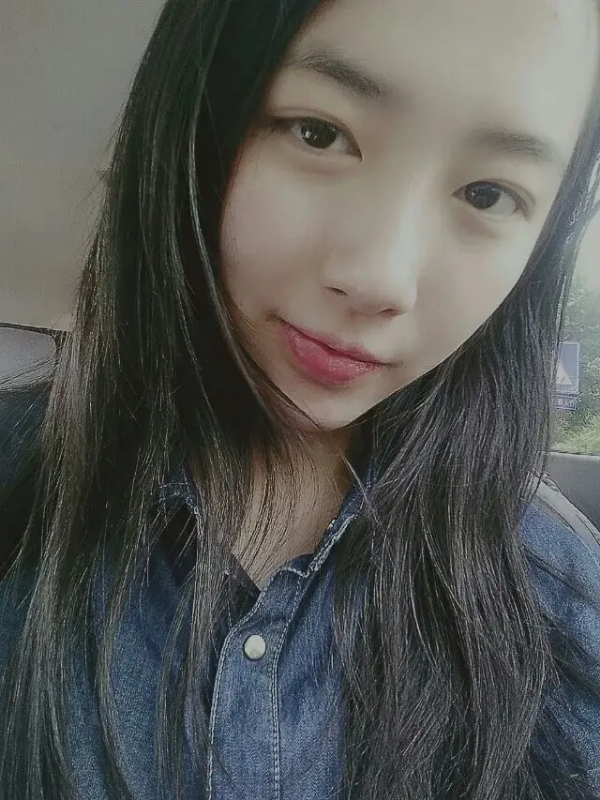 小她的第一张照片--茂名相亲服务中心