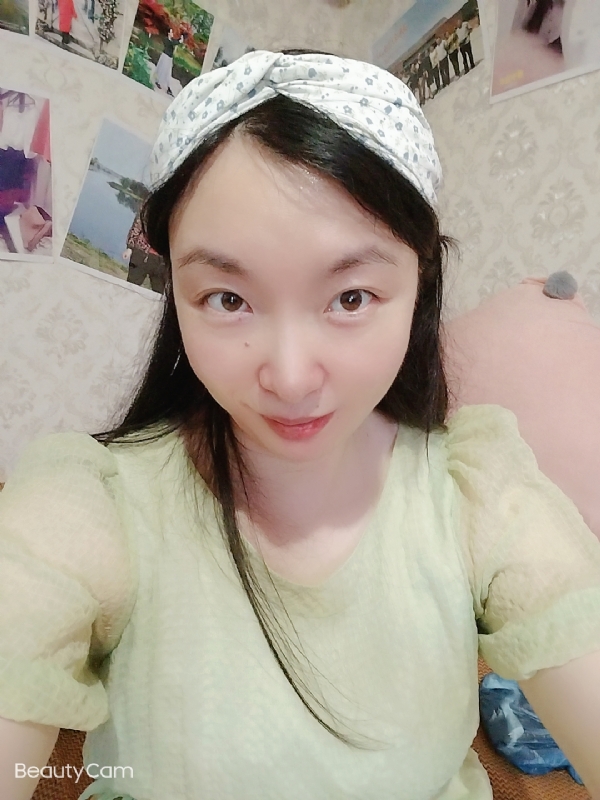佳佳的第一张照片--茂名相亲服务中心