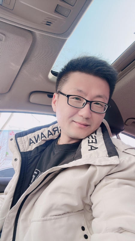 不离不弃的第二张照片--茂名相亲服务中心