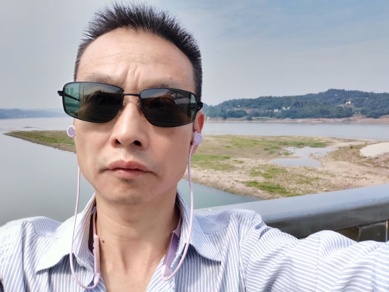 猪哥哥的第一张照片--茂名相亲服务中心