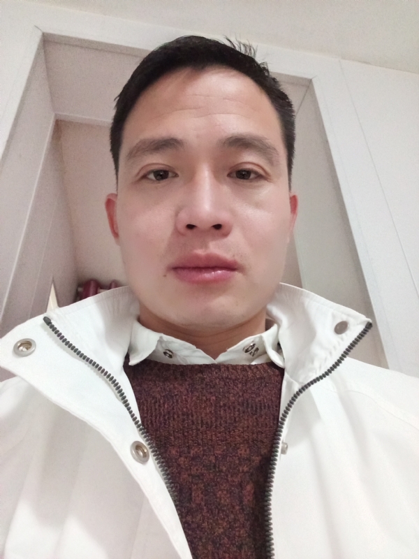 忧伤还是快乐的第一张照片--茂名相亲服务中心
