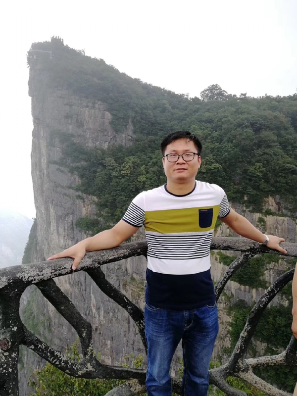 江汉的第一张照片--茂名相亲服务中心