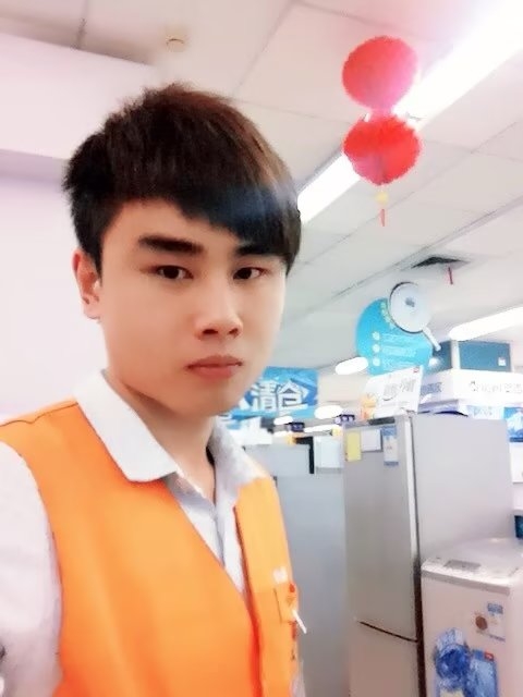 罗自强的第一张照片--茂名相亲服务中心