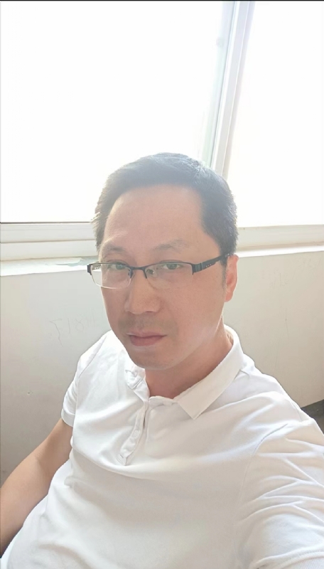 划过生命的流星的第一张照片--茂名相亲服务中心