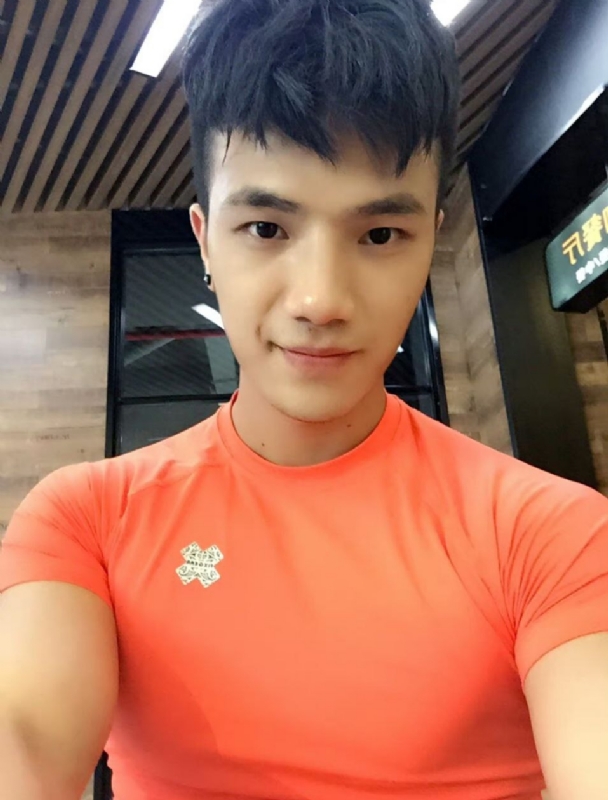 航航的第一张照片--茂名相亲服务中心