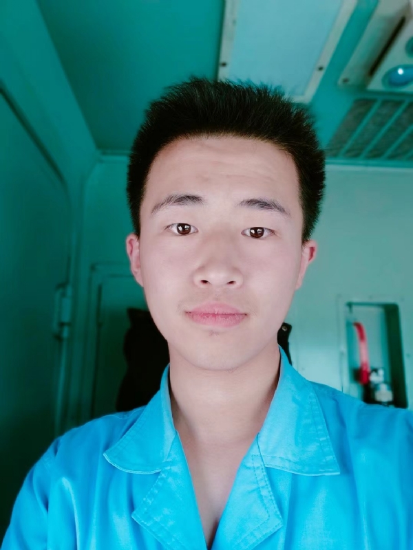 生而为人的第三张照片--茂名相亲服务中心