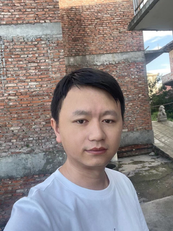 行人的第一张照片--茂名相亲服务中心