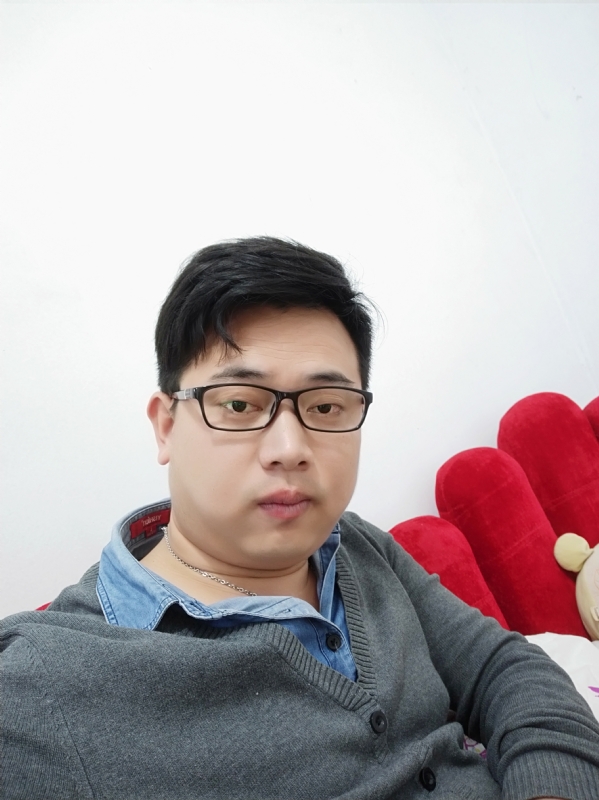 何必在亿的第一张照片--茂名相亲服务中心