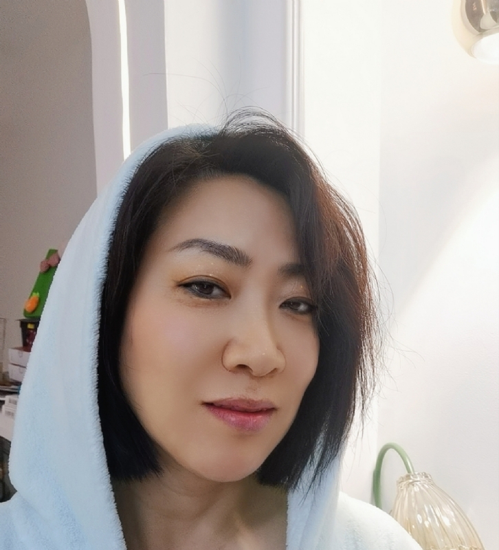 火玫瑰的第一张照片--茂名相亲服务中心