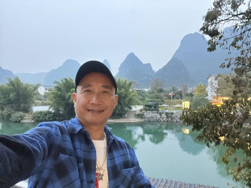 民叔叔的第一张照片--茂名相亲服务中心
