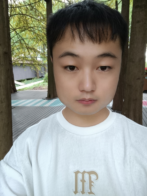 故人似的第一张照片--茂名相亲服务中心