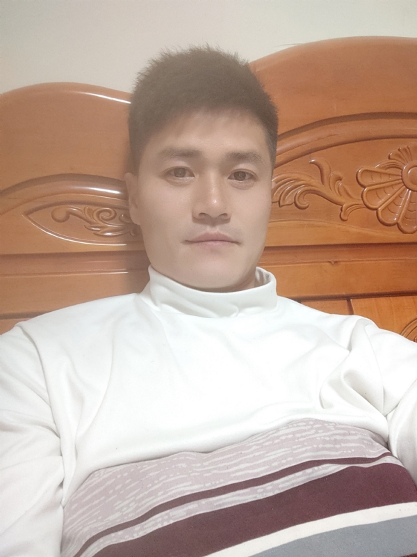 网球罗的第四张照片--茂名相亲服务中心