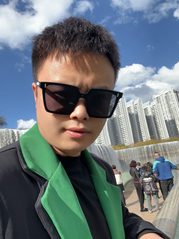 子阳的第一张照片--茂名相亲服务中心