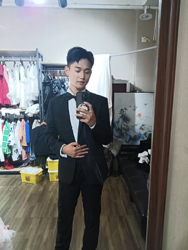 李梓宇的第一张照片--茂名相亲服务中心