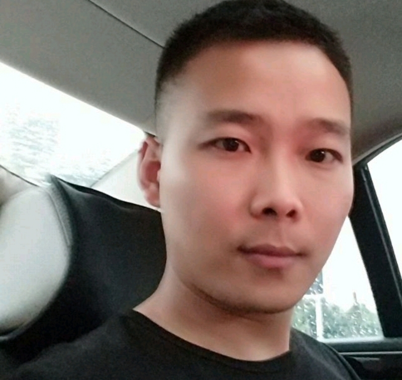 李先生的第二张照片--茂名相亲服务中心