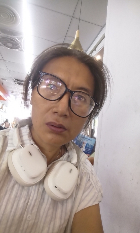 冬天的蔷薇的第三张照片--茂名相亲服务中心