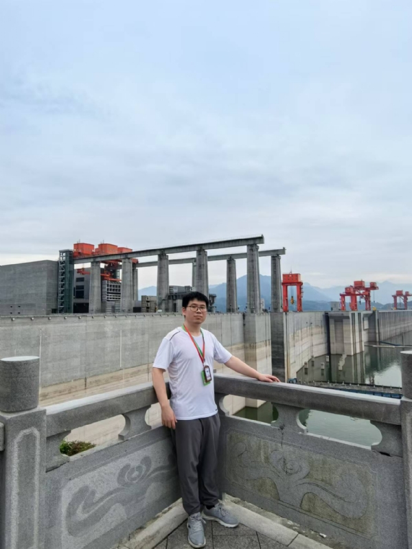 xhfsx的第一张照片--茂名相亲服务中心